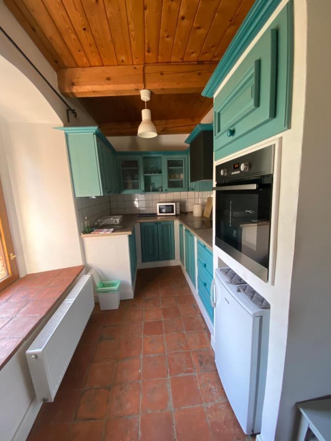 Apartman Na Statku Miskovice  Zewnętrze zdjęcie