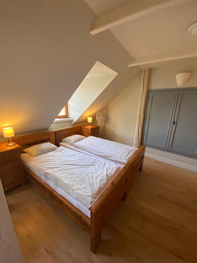 Apartman Na Statku Miskovice  Zewnętrze zdjęcie