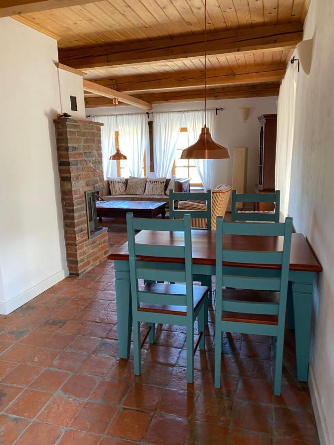 Apartman Na Statku Miskovice  Zewnętrze zdjęcie