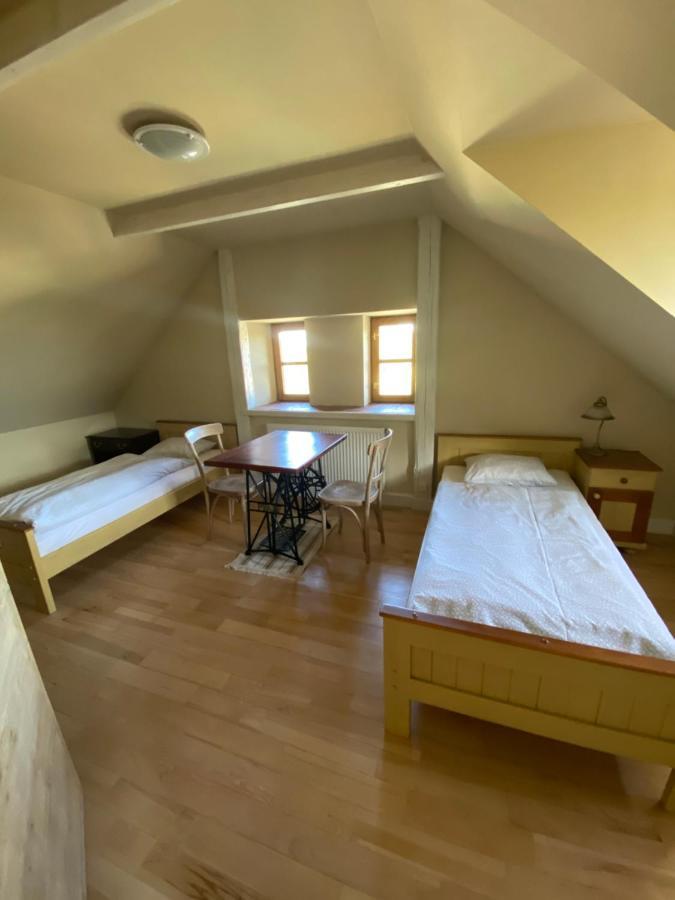 Apartman Na Statku Miskovice  Zewnętrze zdjęcie